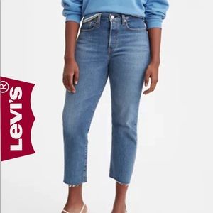 Levi’s Wedgie Fit Ankle Jeans